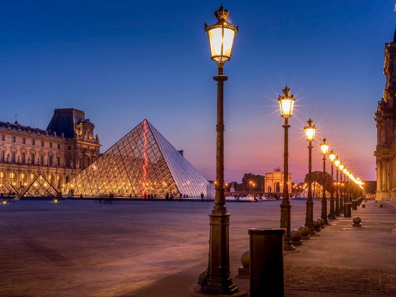 Индивидуальная экскурсия «Вечерний Париж и круиз на кораблике по Сене»